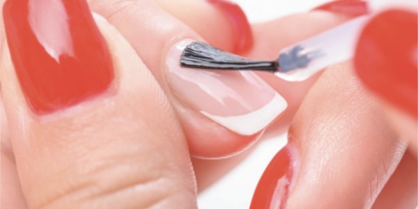 Sigillare le unghie: quali prodotti è meglio usare?